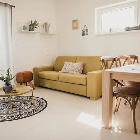 Dunajky Apartment *